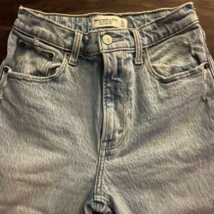 Abercrombie $ Fitch 90s straigh leg, high-rise jeans